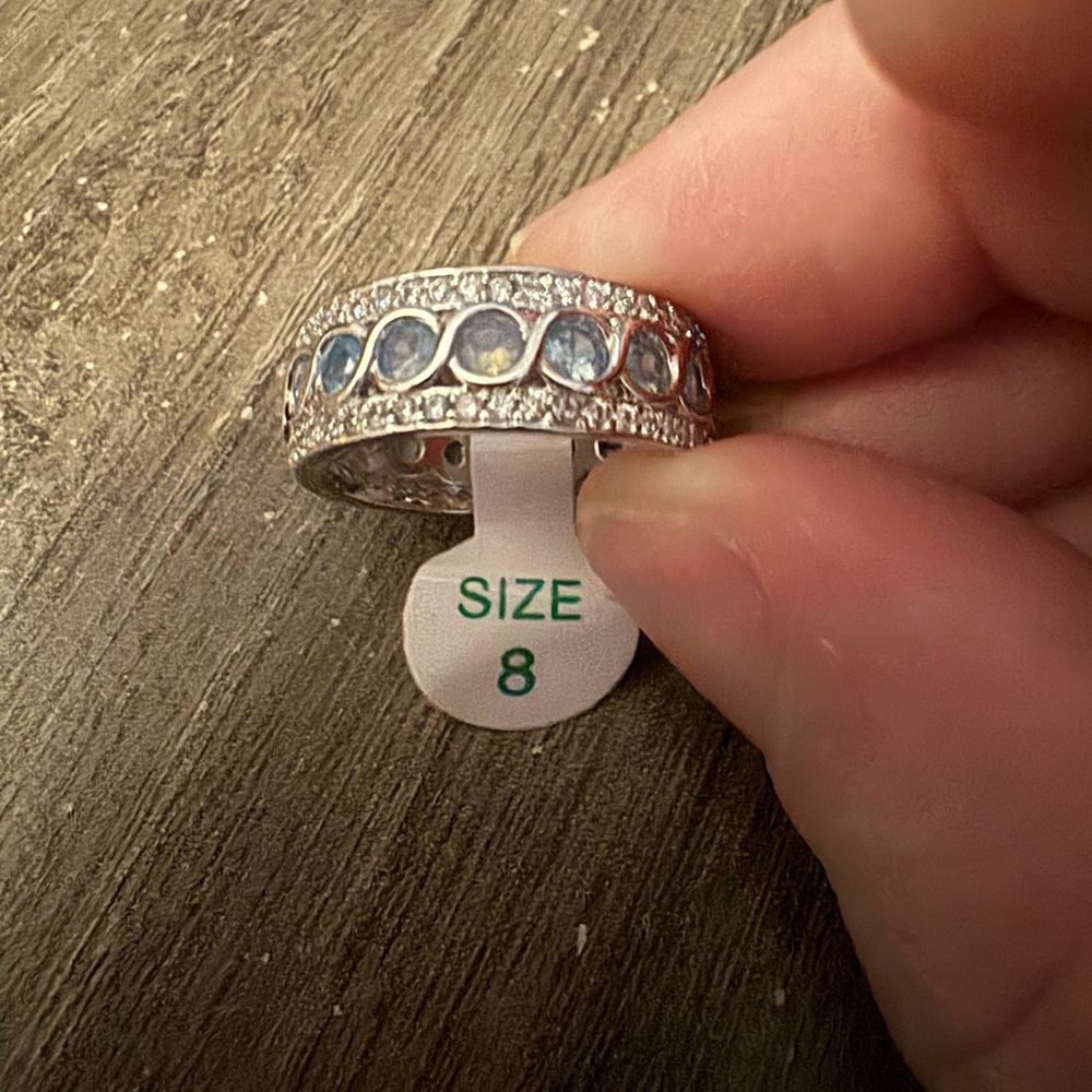 Elegant Silver and Blue Gemstone Ring